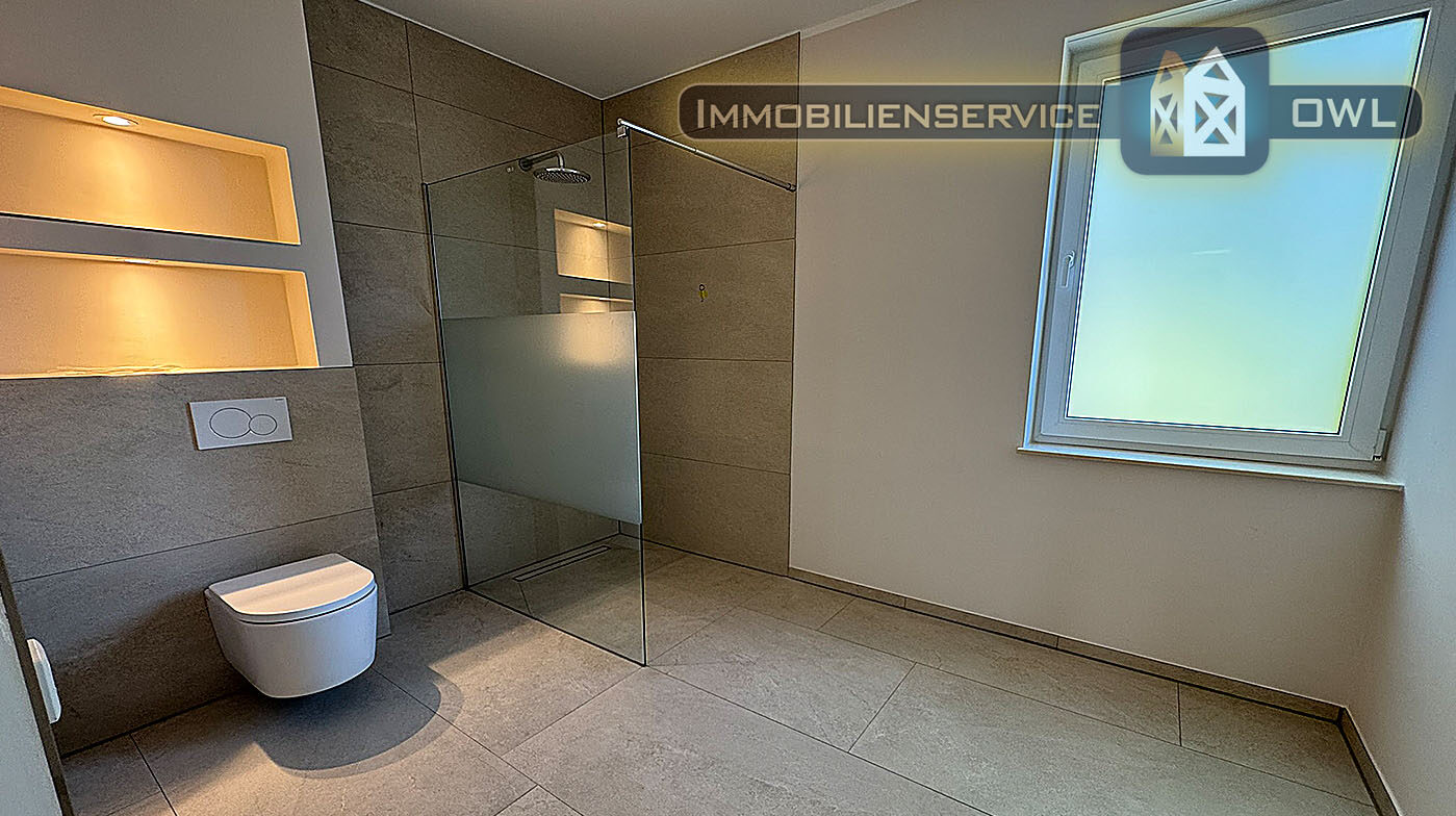 Masterbad mit bodengleicher Dusche